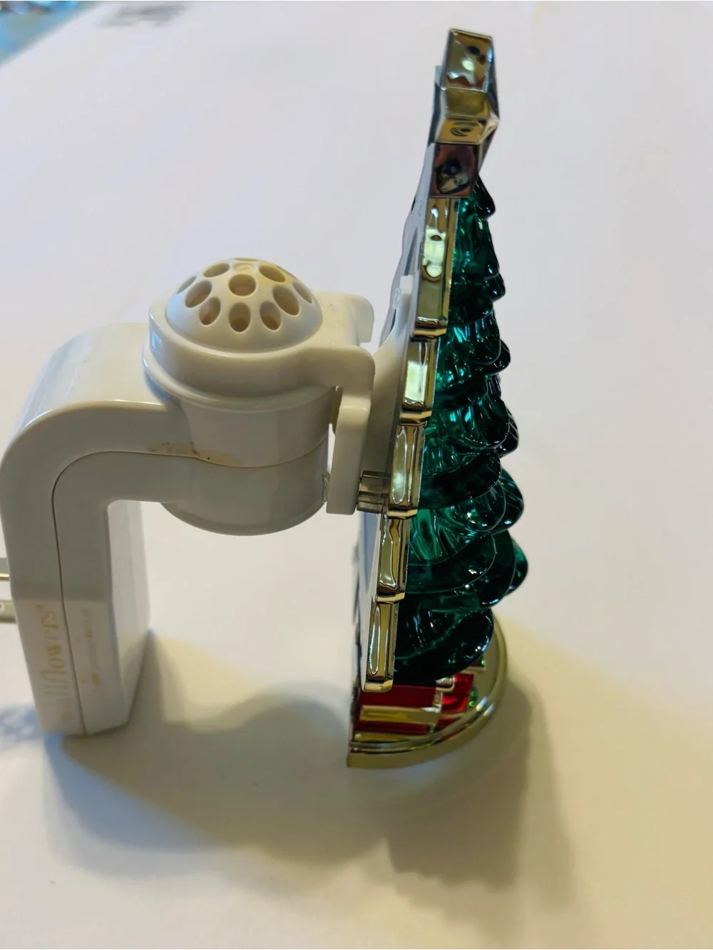 Bath & Body Works wallflower plug-in Christmas tree